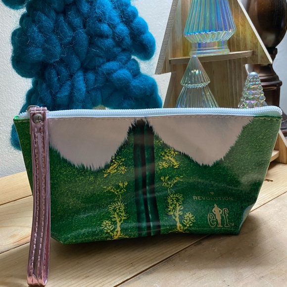 Makeup Revolution X Elf Makeup Bag-new discontinued - Picture 1 of 4